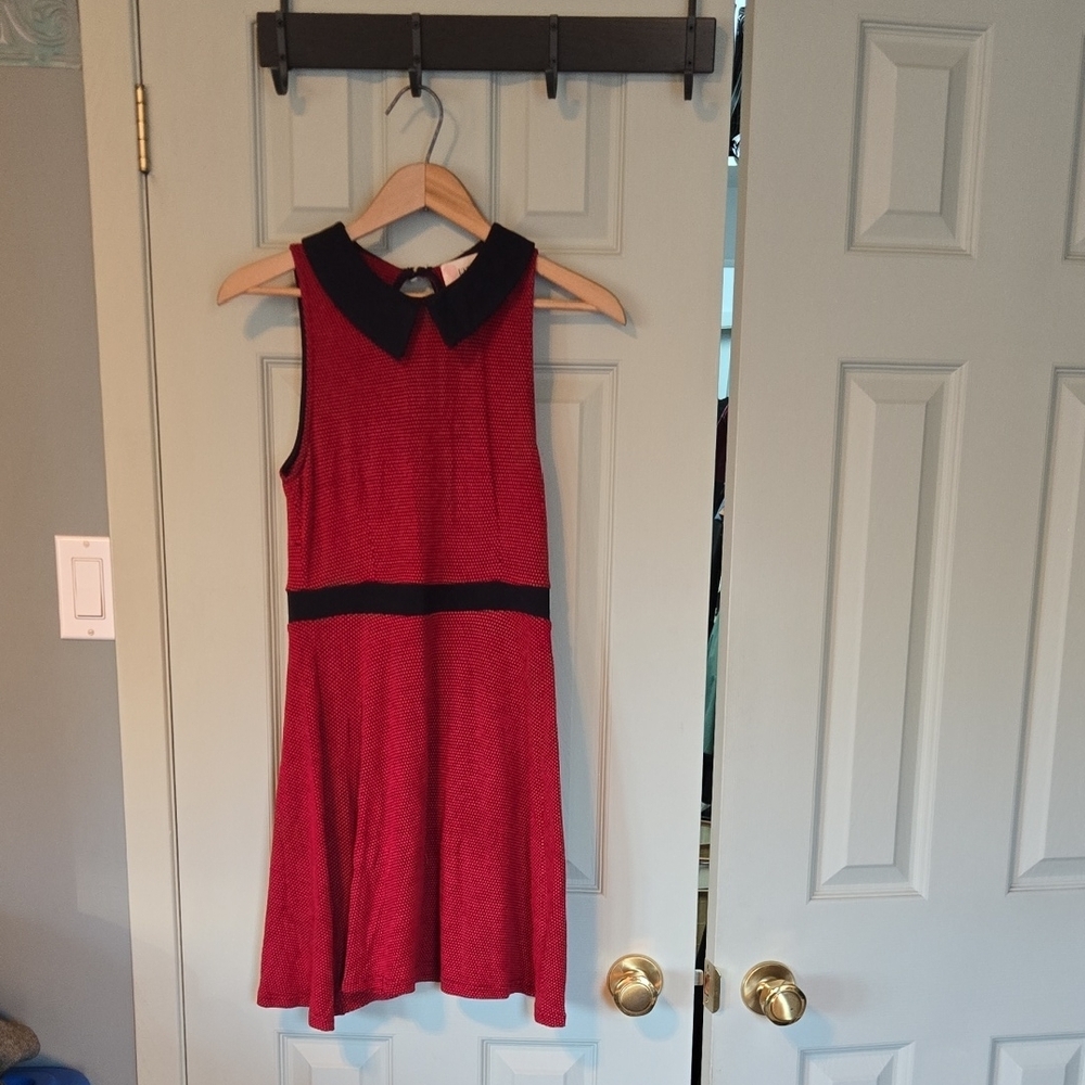 ❤️ Elegant Red and Black Dress